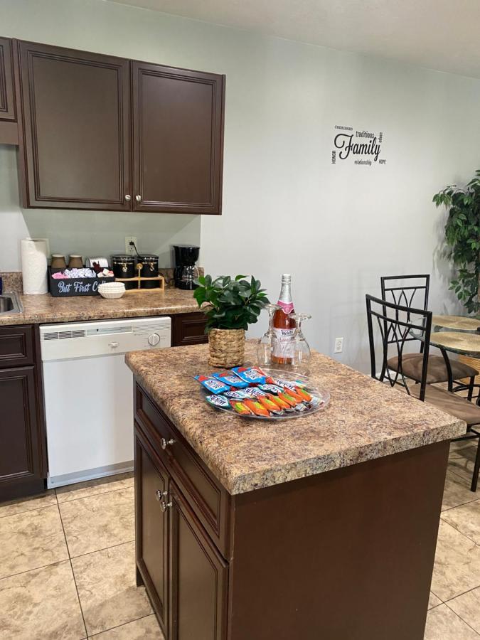 Cute And Cozy 1 King Bed Unit Appartamento North Augusta Esterno foto